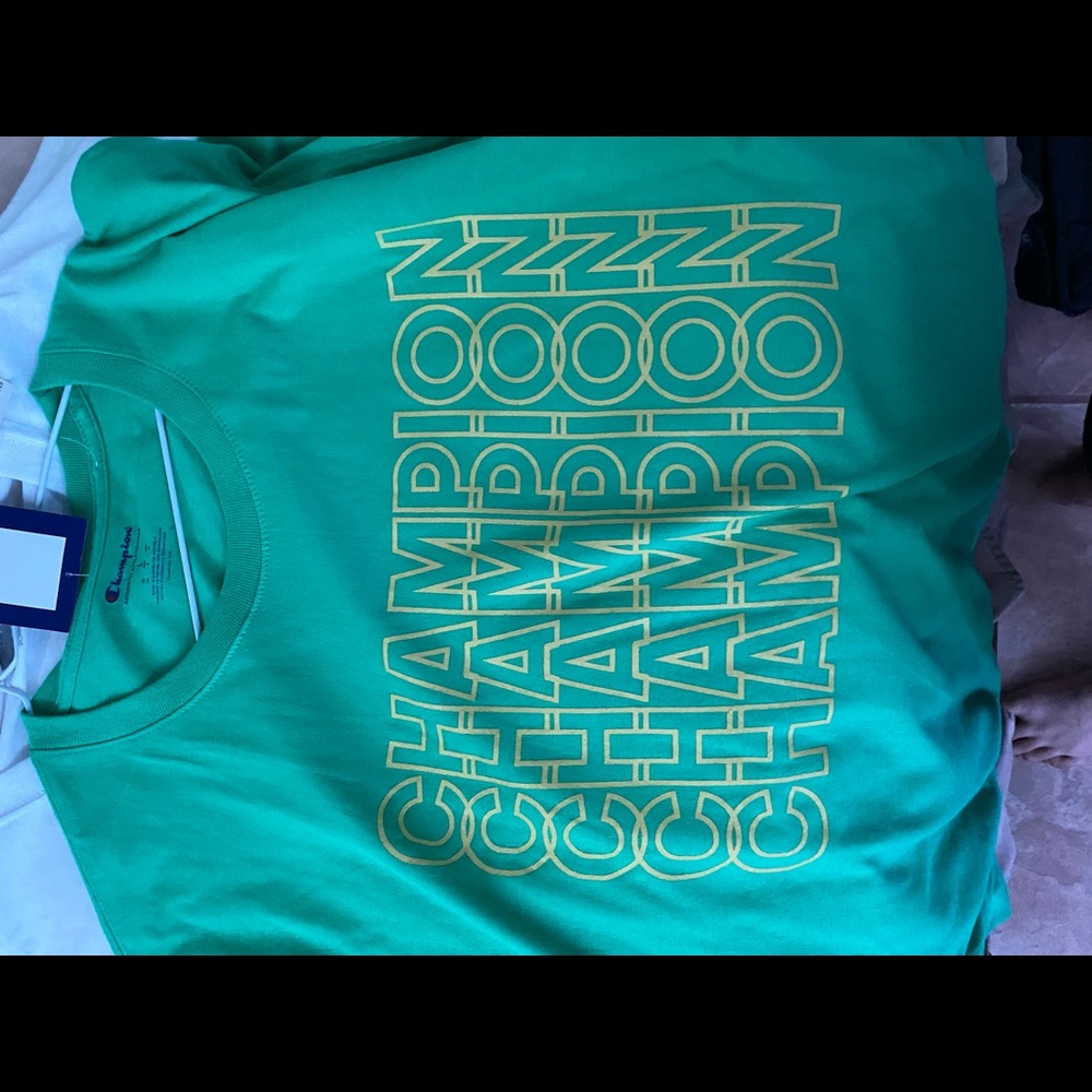 green champion t shirt